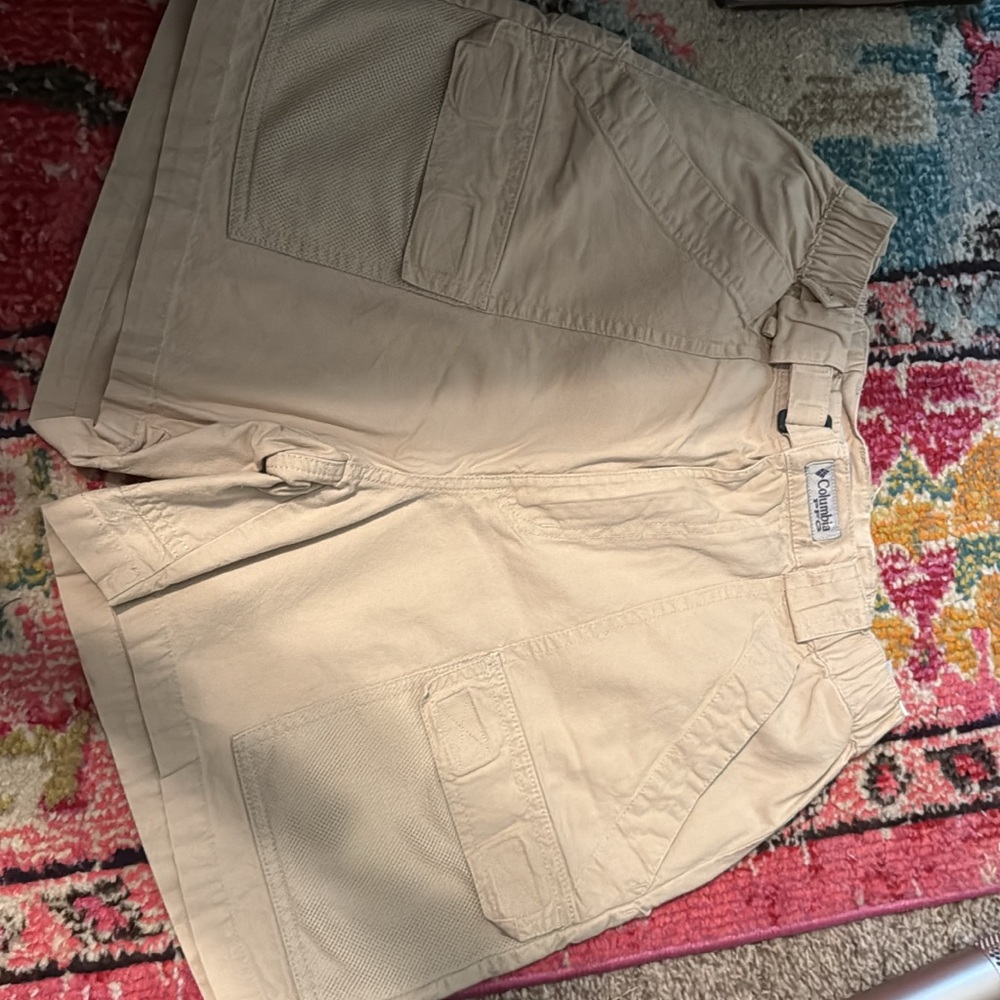 Columbia Tan Cargo Shorts for Men